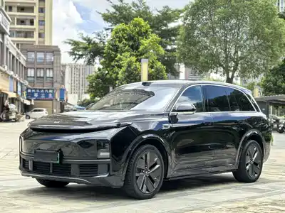 Li Auto L8 2025