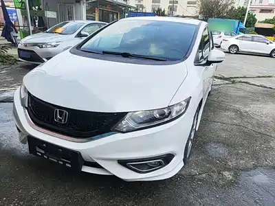 Honda Jade 2016