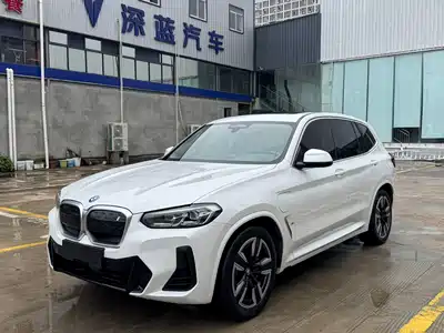 BMW iX3 2024