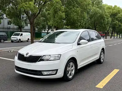 Škoda Rapid Spaceback 2015