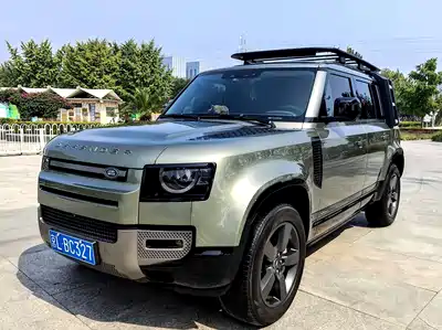 Land Rover Defender 2021