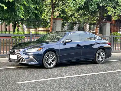 Lexus ES 2024