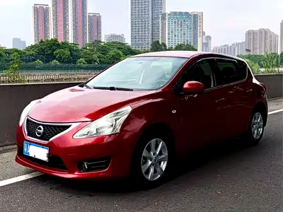 Nissan Tiida 2013