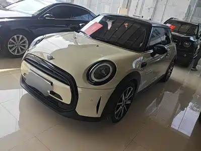 MINI MINI 2023