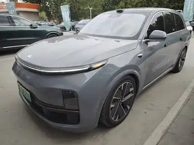 Li Auto L8 2025