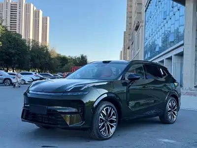 Lynk & Co 08 EM-P 2025