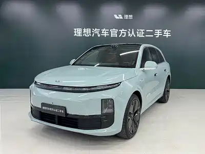 Li Auto L6 2025