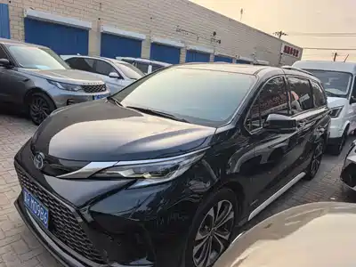 Toyota Granvia 2023