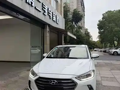 Hyundai Elantra 2017