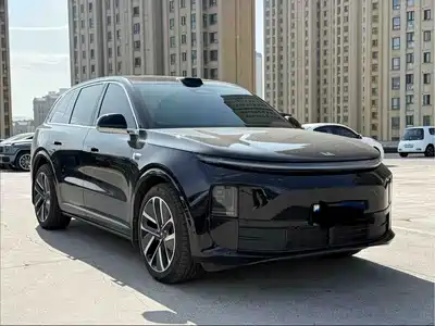 Li Auto L6 2025