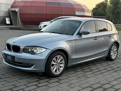 BMW 1 Series (Import) 2011