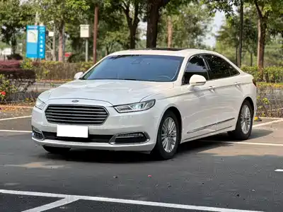Ford Taurus 2016