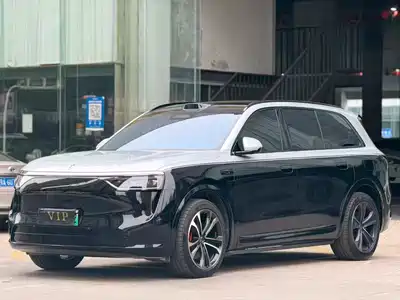AITO Wenjie M8 2025