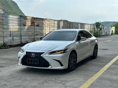 Lexus ES 2024
