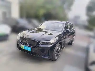 BMW iX3 2024
