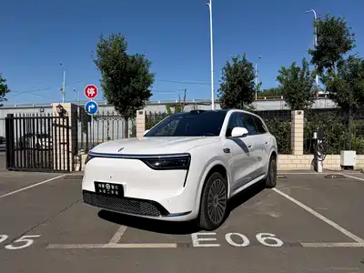 AITO Wenjie M8 2025