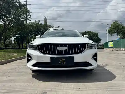 Geely Emgrand 2022