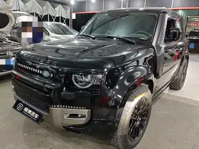 Land Rover Defender 2021