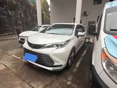 Toyota Sienna 2024