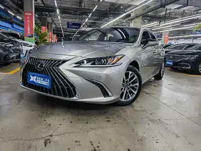 Lexus ES 2024