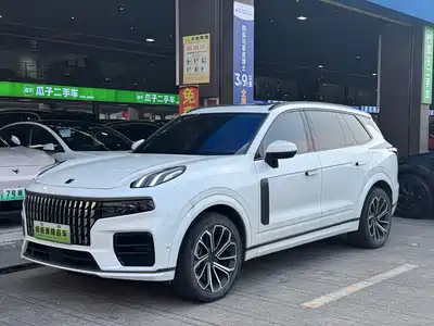 Lynk & Co 09 EM-P 2023