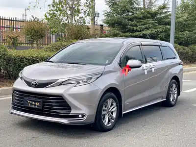 Toyota Sienna 2025
