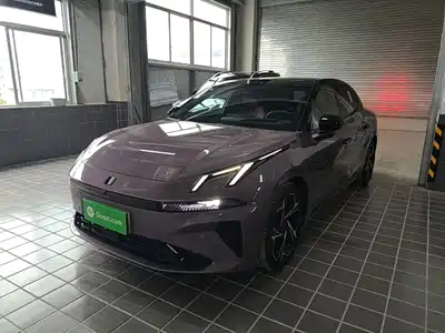 Lynk & Co 07 EM-P 2025