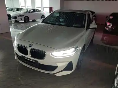 BMW 1 Series 2021