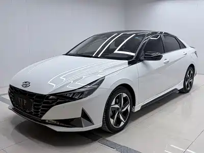 Hyundai Elantra 2022