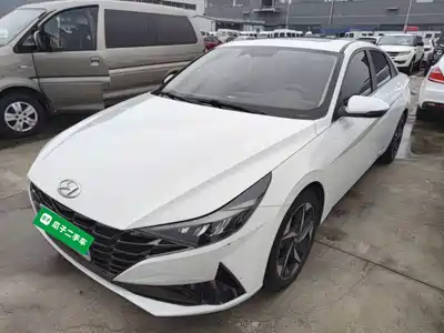 Hyundai Elantra 2022