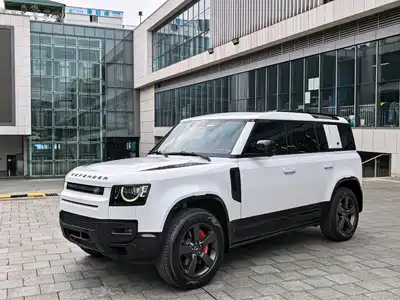 Land Rover Defender 2023