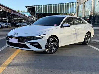 Hyundai Elantra 2023