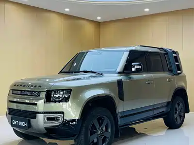 Land Rover Defender 2024