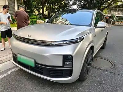 Li Auto L8 2023