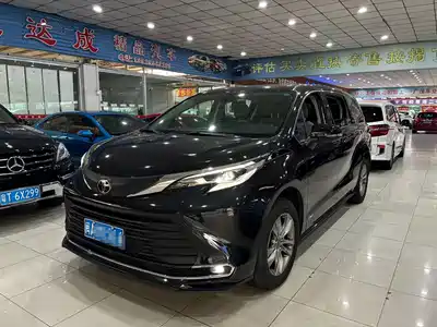 Toyota Sienna 2024