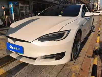 Tesla Model S 2018