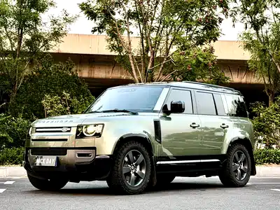 Land Rover Defender 2026