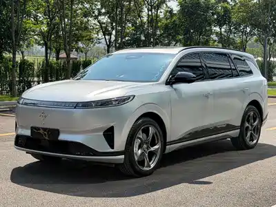 Dongfeng Yipai eπ008 2024