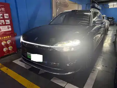 AITO Wenjie M9 2025