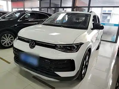 Volkswagen Tharu 2025