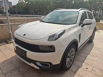 Lynk & Co 01 2019