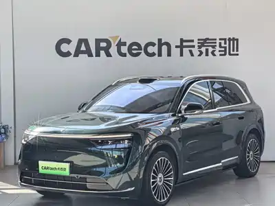 AITO Wenjie M8 2025