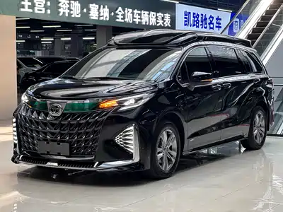 Toyota Sienna 2025
