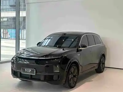 Li Auto L8 2025