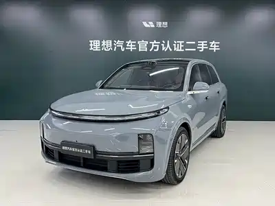 Li Auto L8 2025