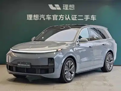 Li Auto L8 2025