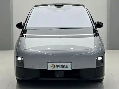 Li Auto MEGA 2025