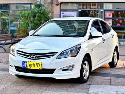 Hyundai Verna 2015