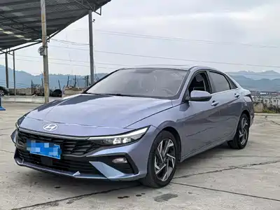 Hyundai Elantra 2025