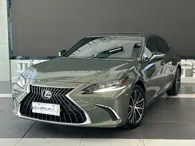Lexus ES 2023